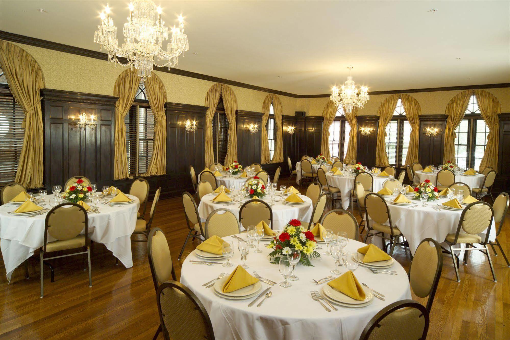 General Francis Marion Hotel Ресторан фото